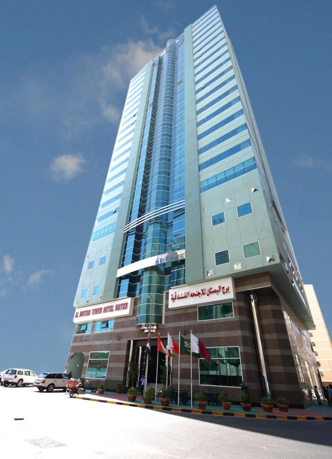 Al Bustan Tower Hotel Suites Schardscha Exterior foto